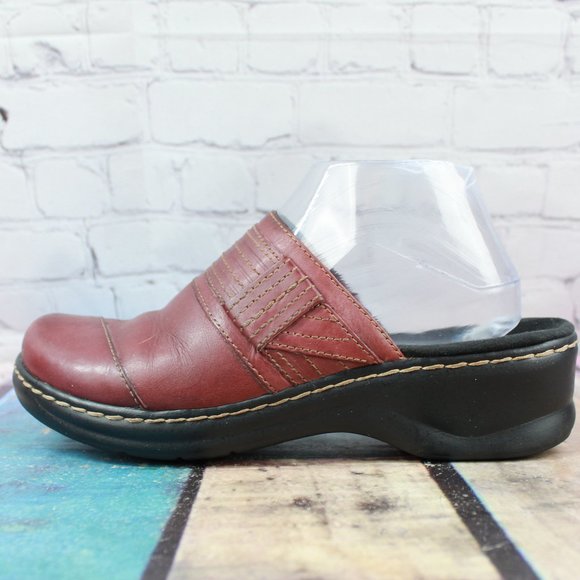 Clarks Shoes - CLARKS Bendable's Leather Slip-On Clogs Size 8.5 M